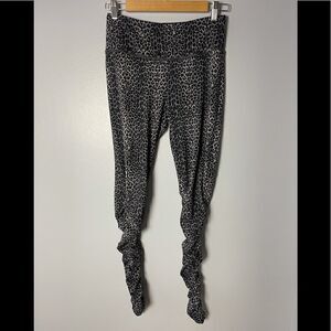 Kira Grace Snow Leopard Full Length Legging Medium Womens